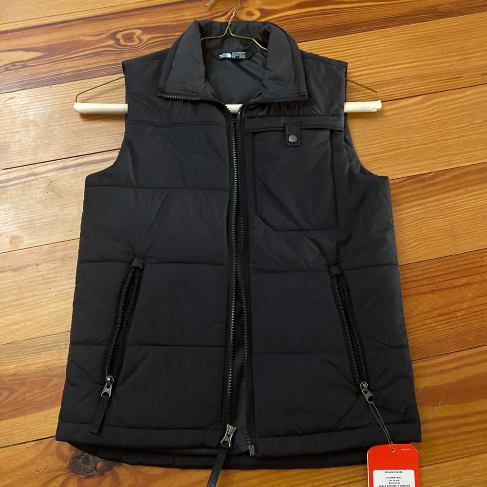 North Face boys black vest size medium